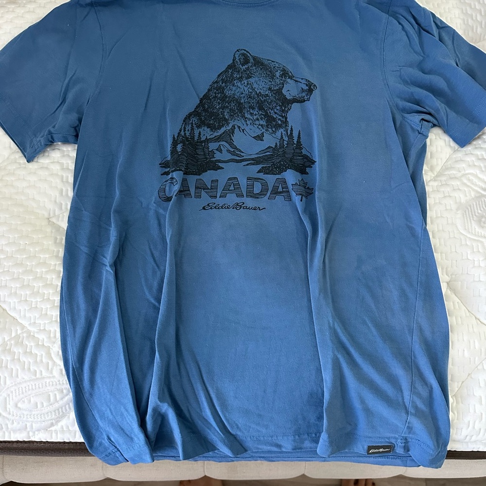 Eddie Bauer Men's Blue Canada Bear Tee